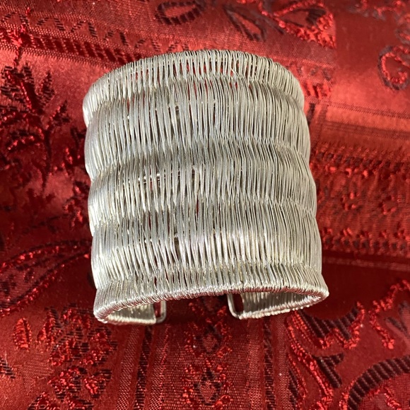 Banana Republic Silver Tone Maya Cuff Bracelet. - Picture 3 of 4